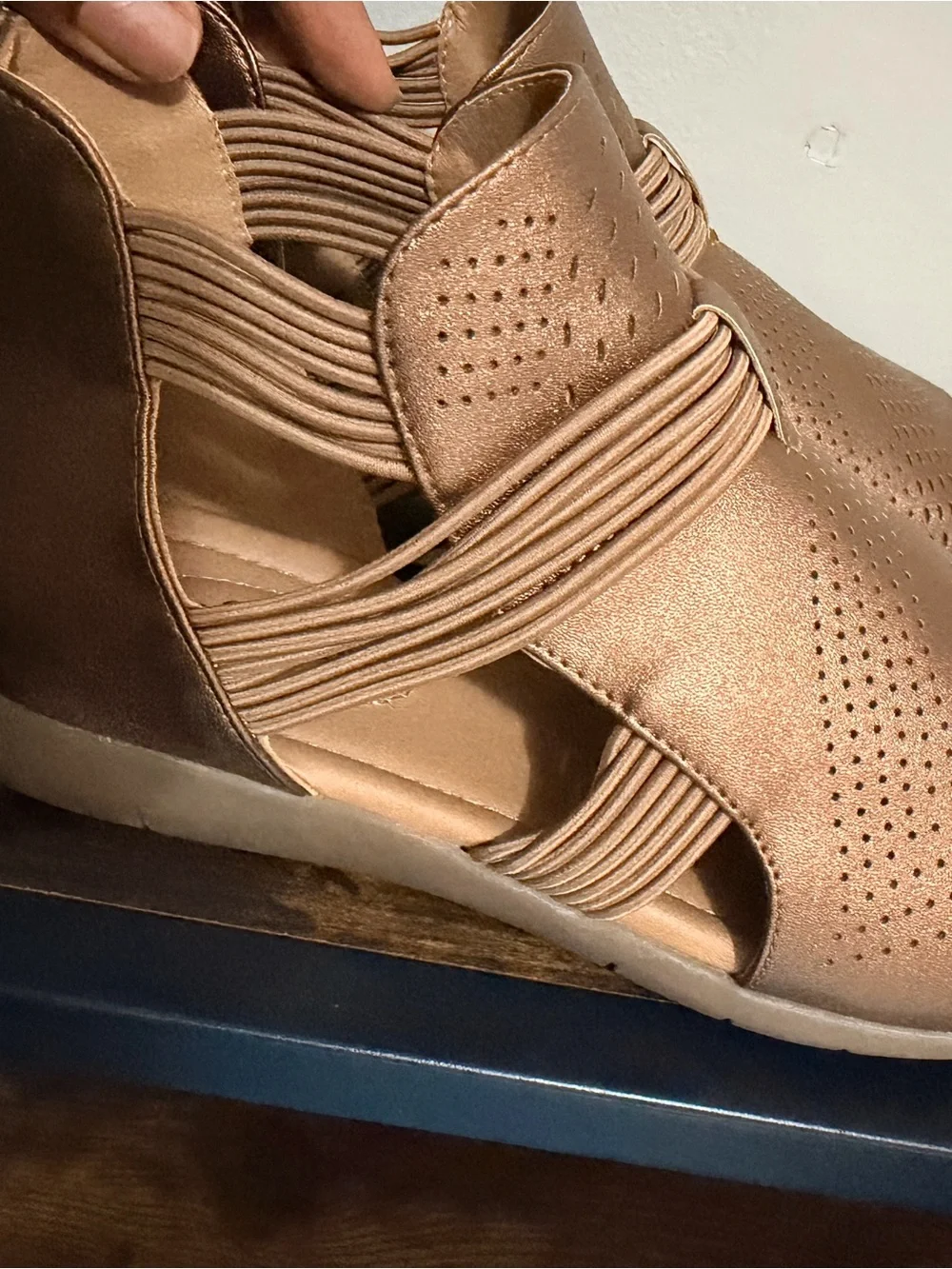 comfortview Girls Bronze Back-Zip Sandals